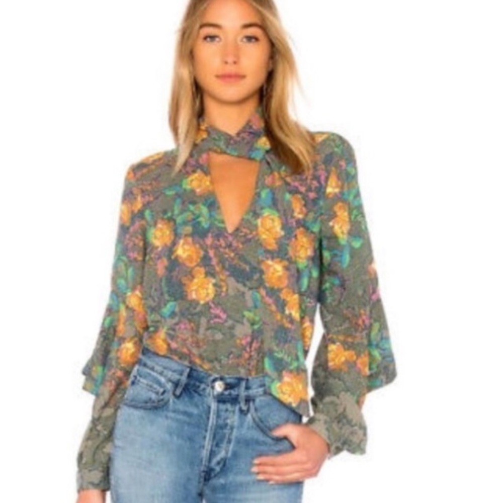 BCBG MaxAzaria blouse. Size large